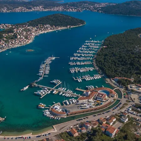 Apartman Spacious Terrace *