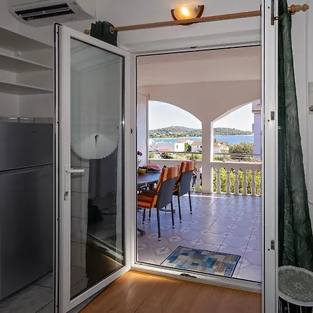 Apartman Spacious Terrace Rogoznica (Sibenik-Knin)